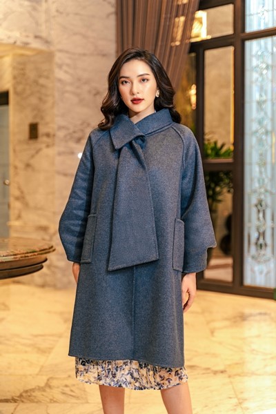 Hiển thị chi tiết cho Áo khoác dạ khâu tay cổ nơ Ảnh của Áo khoác dạ khâu tay cổ nơ