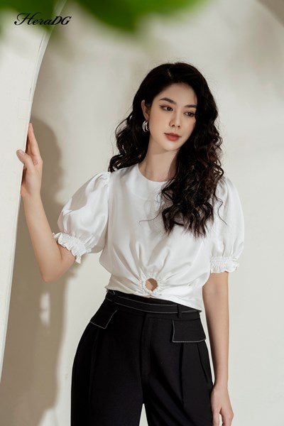 Hiển thị chi tiết cho Áo croptop khoen eo Ảnh của Áo croptop khoen eo