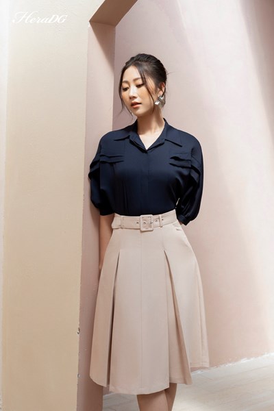 Hiển thị chi tiết cho Áo suông cổ đức vai dơi Ảnh của Áo suông cổ đức vai dơi