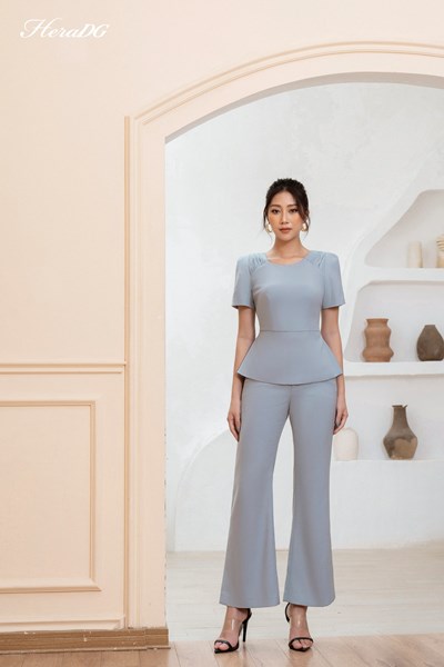 Ảnh của Áo chân peplum, xếp nhún cầu vai