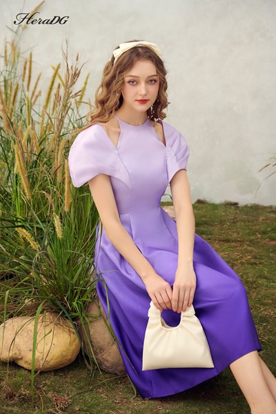 Hiển thị chi tiết cho Đầm xoè cổ yếm Ảnh của Đầm xoè cổ yếm