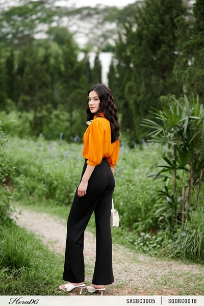 Hiển thị chi tiết cho Quần ống vẩy, cạp chéo Ảnh của Quần ống vẩy, cạp chéo