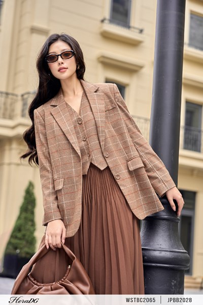 Hiển thị chi tiết cho Set áo blazer kèm gile Ảnh của Set áo blazer kèm gile