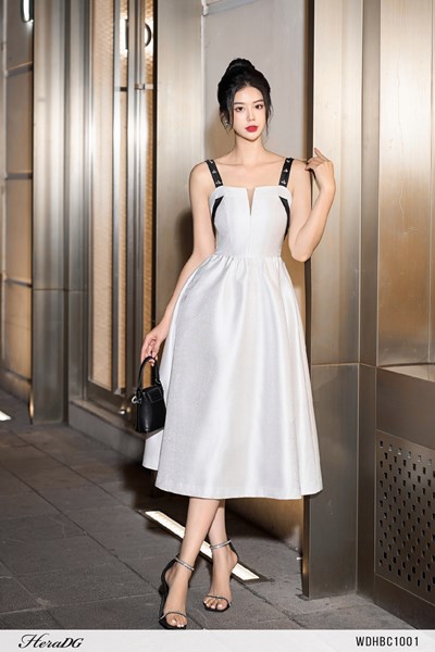 Hiển thị chi tiết cho Đầm tiệc 2 dây đính đá Ảnh của Đầm tiệc 2 dây đính đá