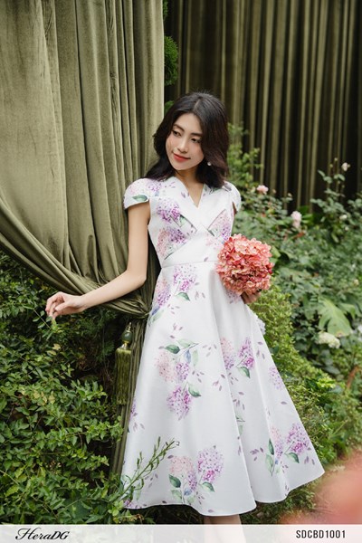 Hiển thị chi tiết cho Đầm xoè xếp ly ngực Ảnh của Đầm xoè xếp ly ngực