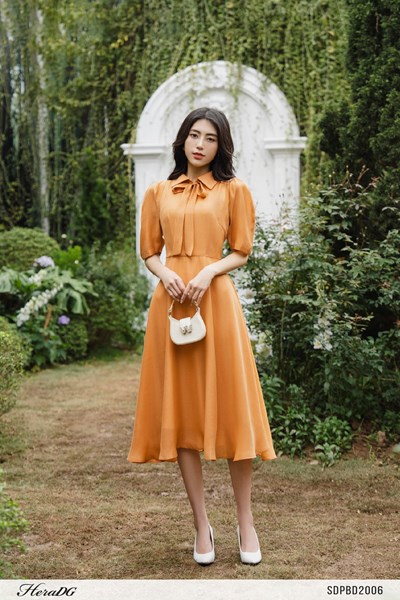 Hiển thị chi tiết cho Đầm xoè cổ đức Ảnh của Đầm xoè cổ đức