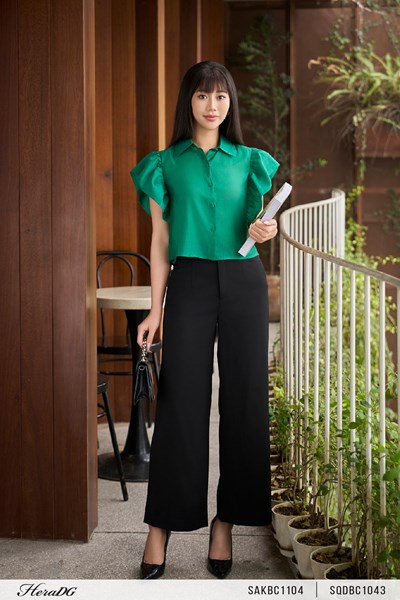 Hiển thị chi tiết cho Áo kiểu tay bèo, dáng crotop Ảnh của Áo kiểu tay bèo, dáng crotop