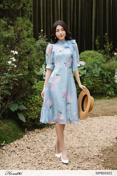 Hiển thị chi tiết cho Đầm tơ cổ thắt nơ Ảnh của Đầm tơ cổ thắt nơ