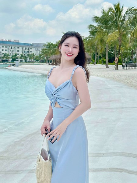 Hiển thị chi tiết cho Đầm hai dây xoắn ngực Ảnh của Đầm hai dây xoắn ngực