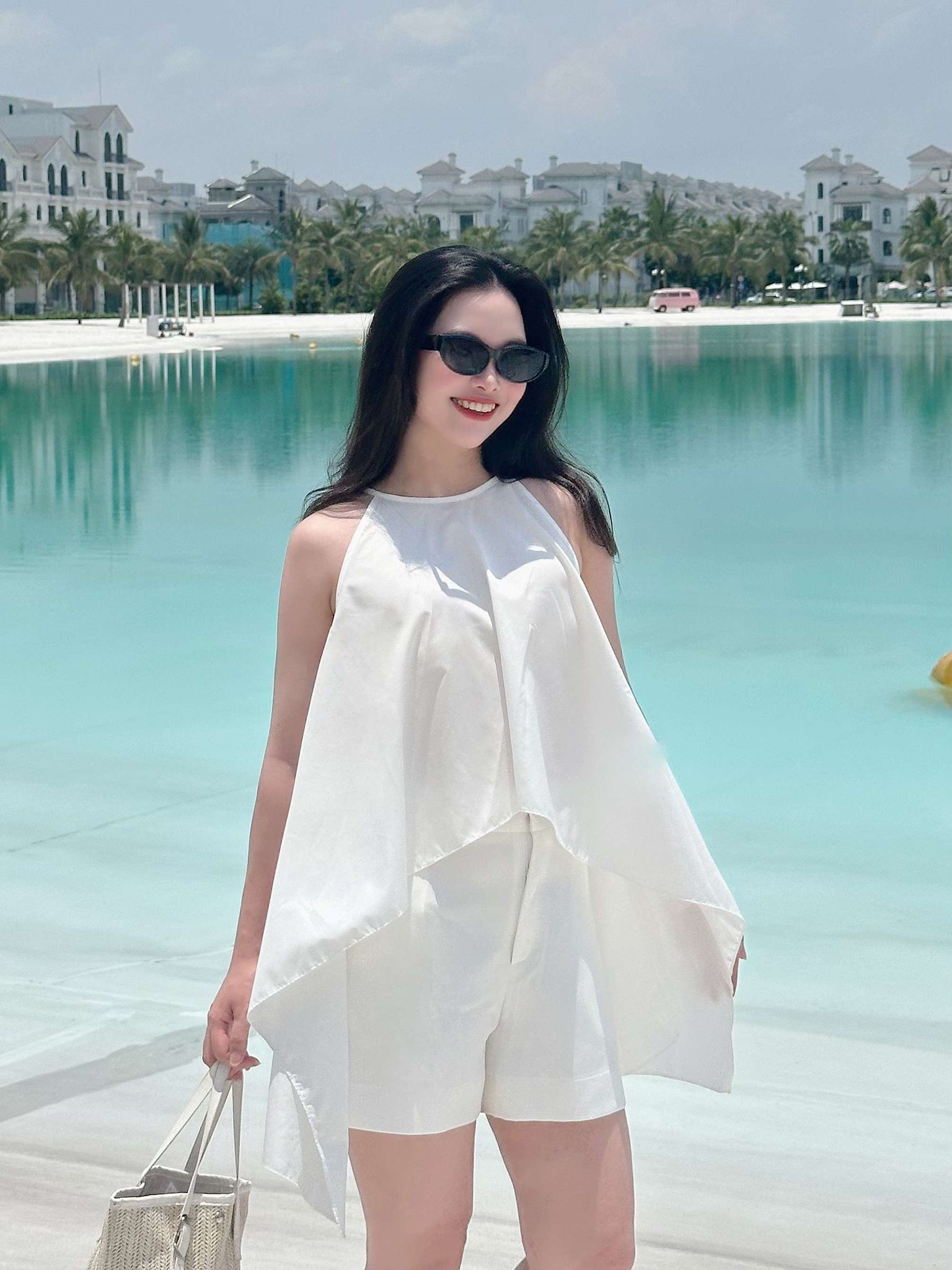 IMG_3449 Ảnh của Áo kiểu dáng yếm bèo đổ