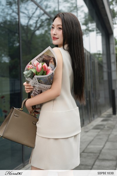 Hiển thị chi tiết cho Đầm sát nách dáng vest Ảnh của Đầm sát nách dáng vest