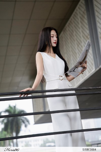 Hiển thị chi tiết cho Jumpsuit dài đai chéo Ảnh của Jumpsuit dài đai chéo