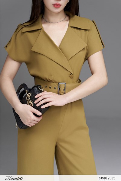 Hiển thị chi tiết cho Jumpsuit cổ 2 ve có đai rời Ảnh của Jumpsuit cổ 2 ve có đai rời