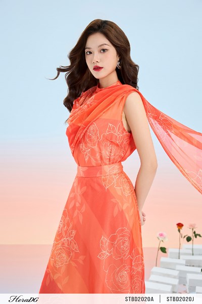 Hiển thị chi tiết cho Áo tơ hoa xếp tà lệch vai Ảnh của Áo tơ hoa xếp tà lệch vai