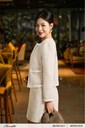 z7364441922818_074e830e0be225ea5679bc47af2b8e00 Ảnh của Áo khoác dáng suông