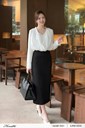 z7945197924274_efd8cf0ee5223a059f59612dfe0b3419 Ảnh của Áo tơ giật lót phối ren