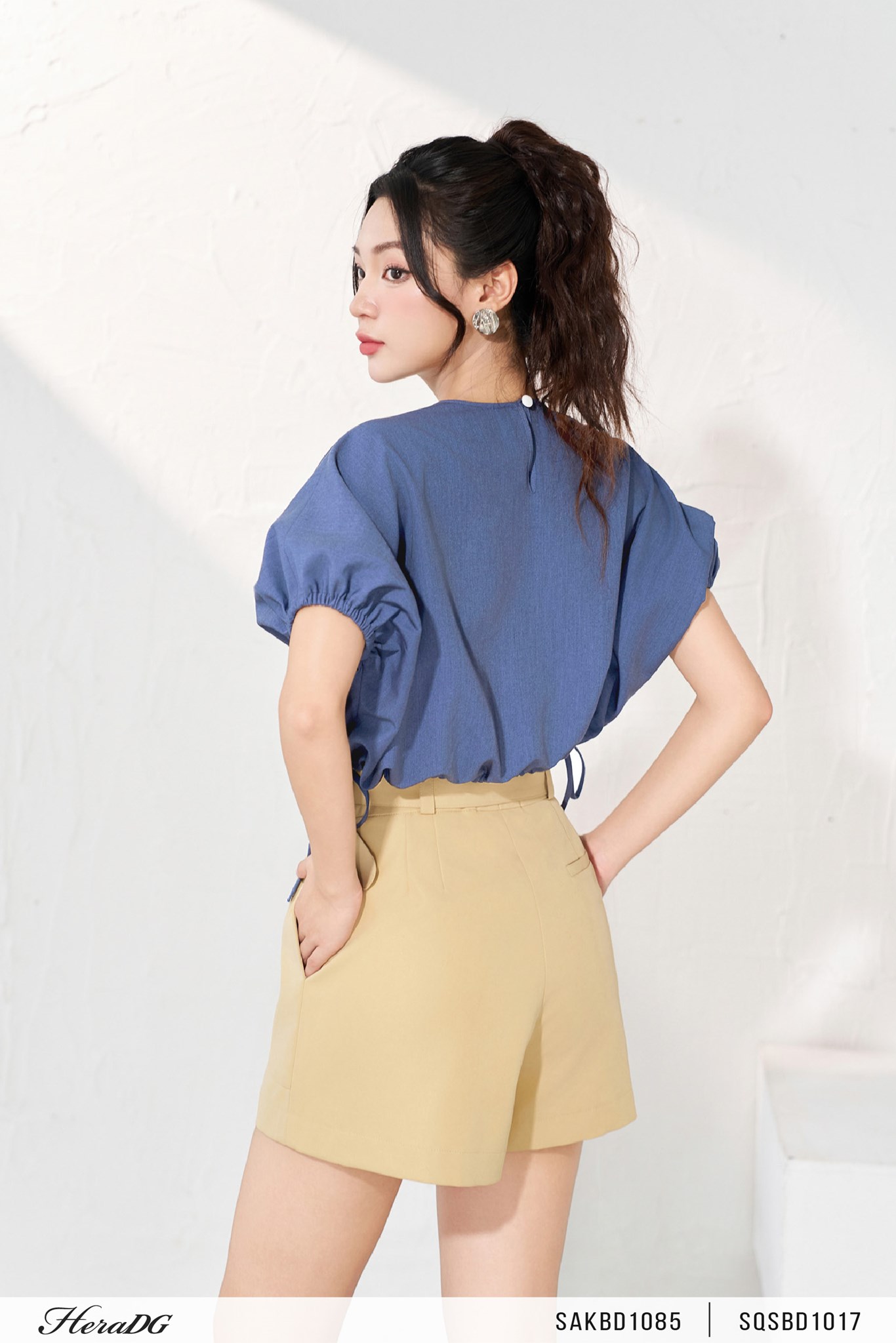 Ảnh của Áo kiểu cánh rơi, crotop