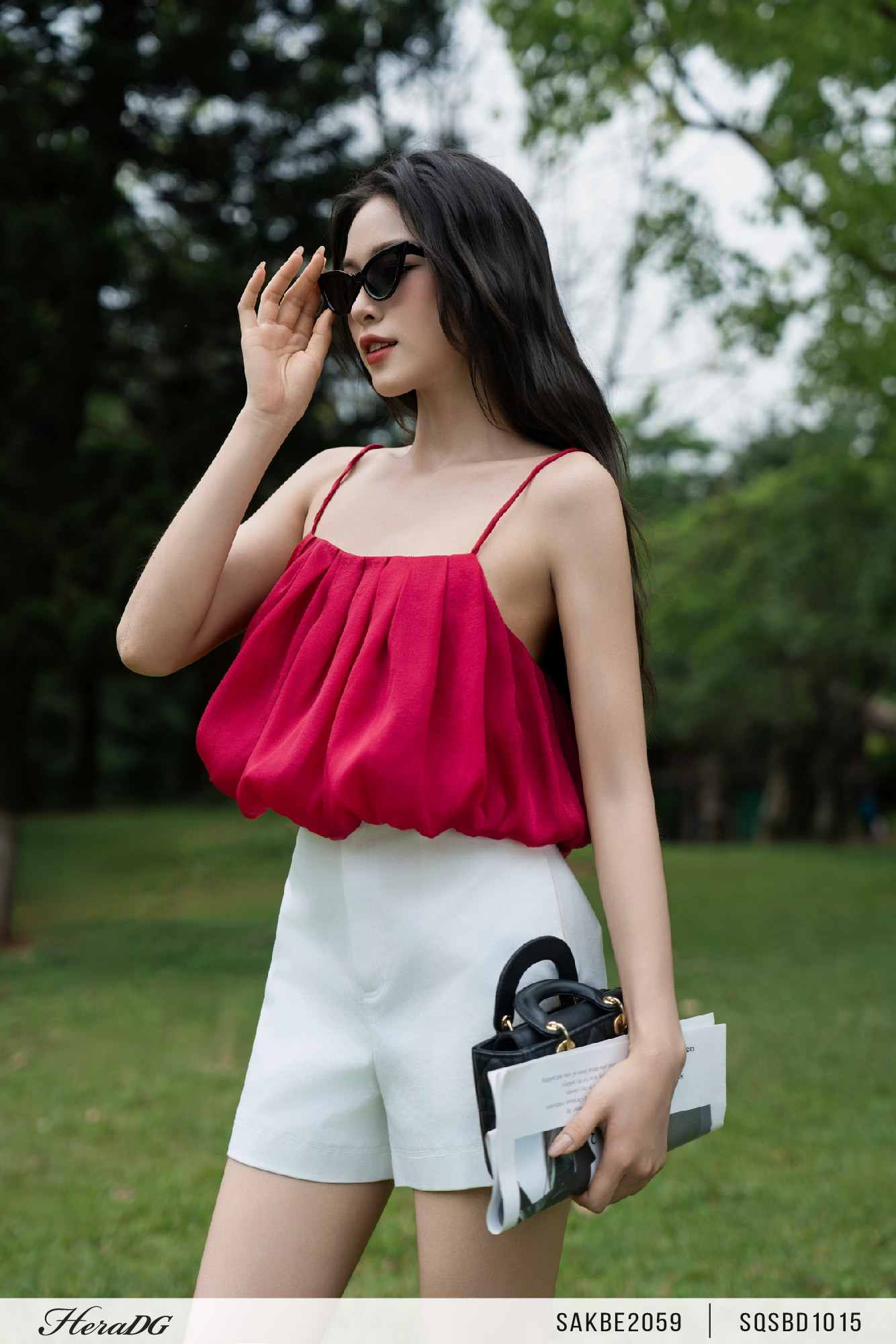 Ảnh của Áo 2 dây dáng ngắn, lưng sau rút dây