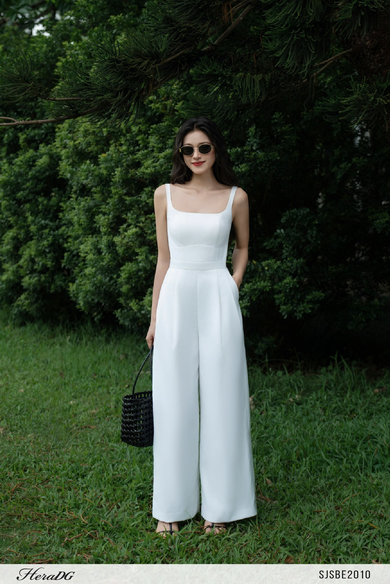 Ảnh của Jumpsuit ống suông thắt nơ sau