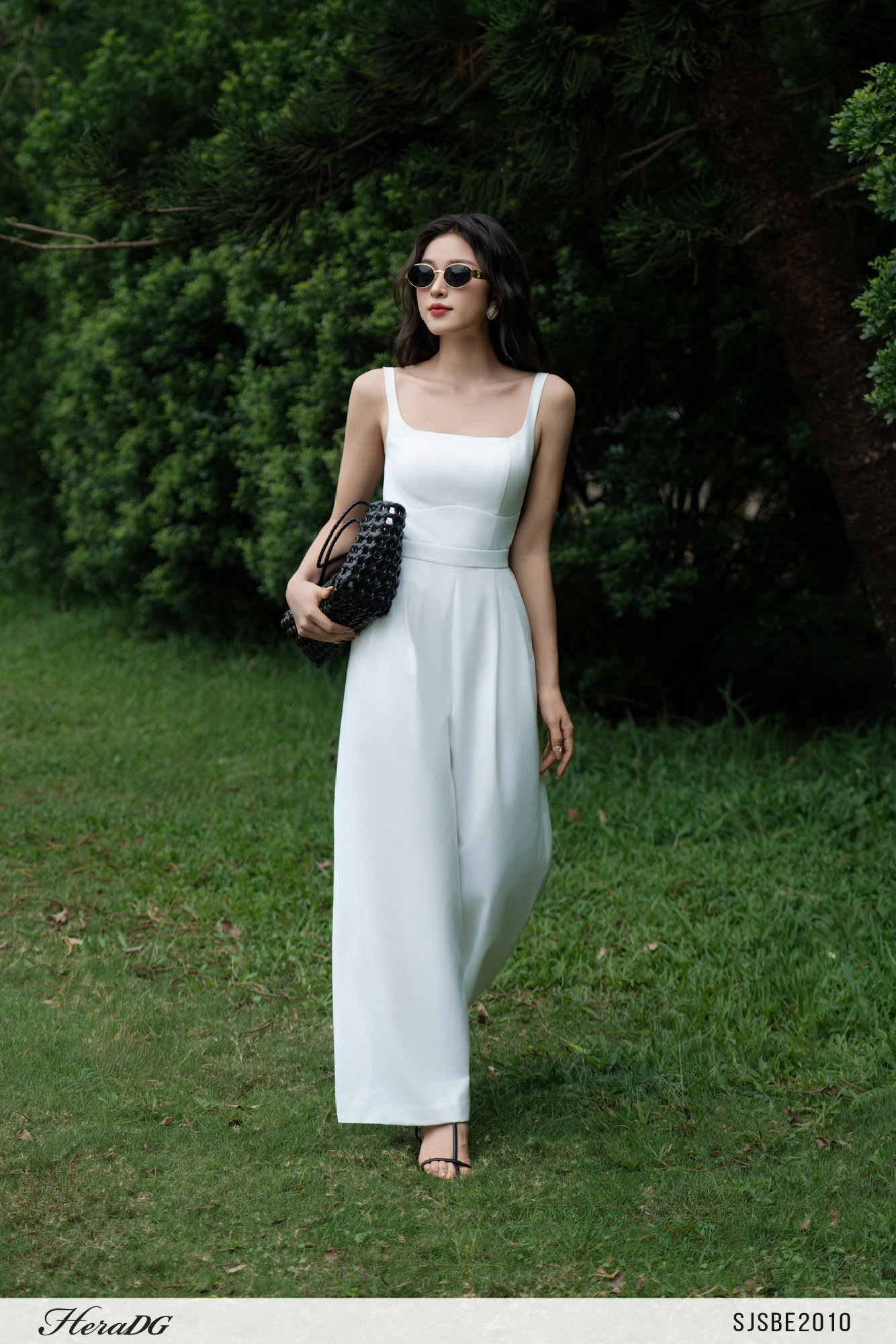Ảnh của Jumpsuit ống suông thắt nơ sau