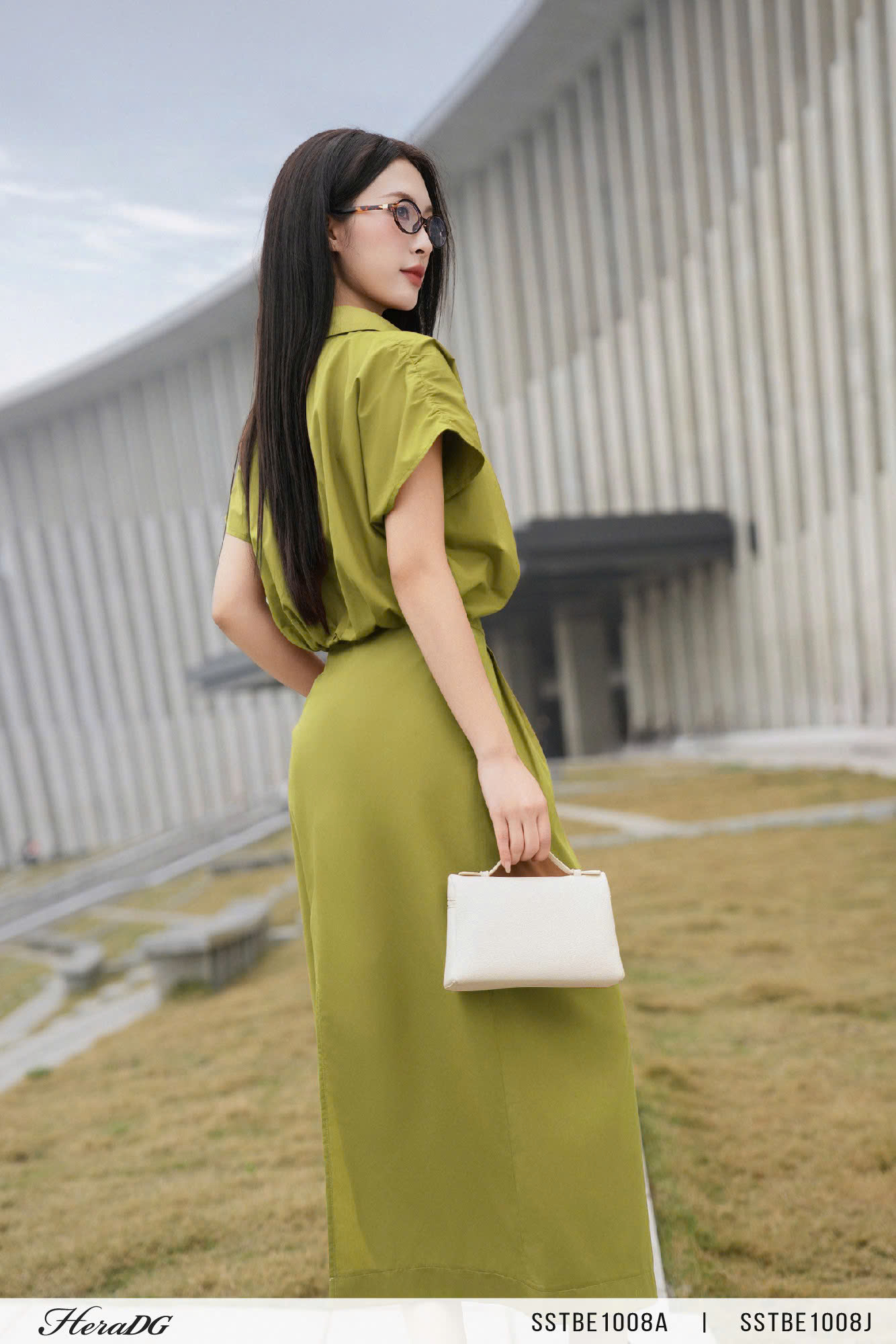 Ảnh của Áo kiểu tay liền, chun gấu xếp ly