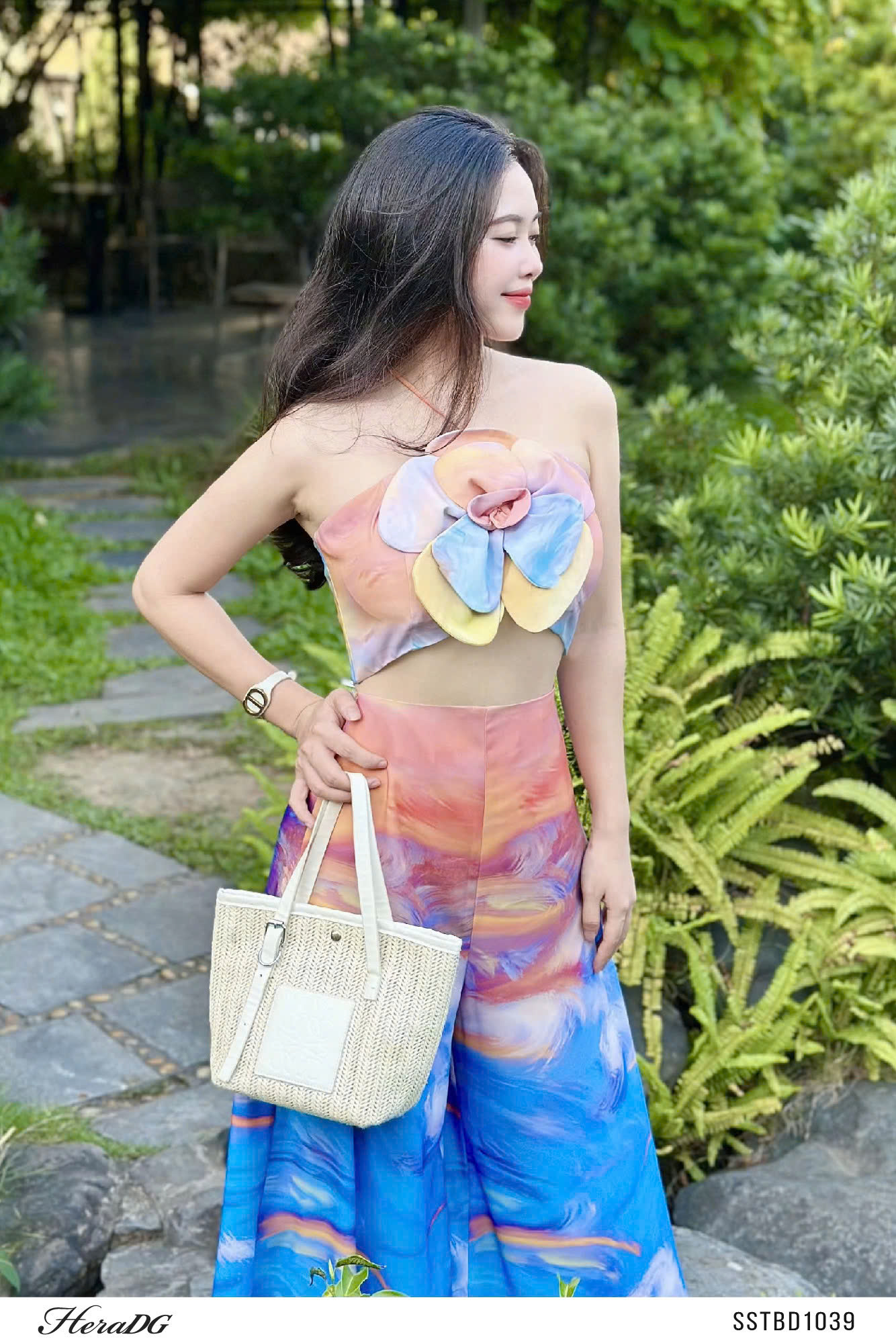 Ảnh của Set áo croptop, quần suông dáng váy