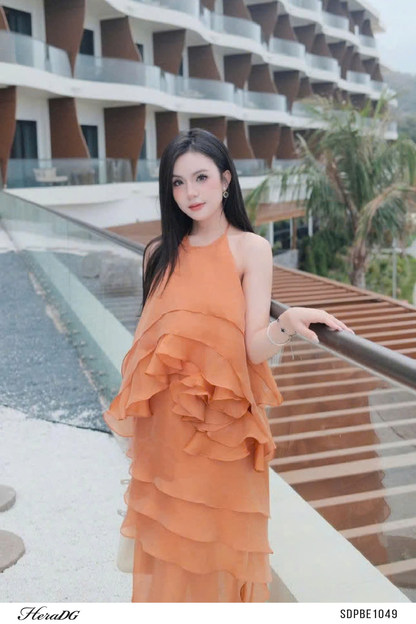 Ảnh của Đầm maxi cổ yếm