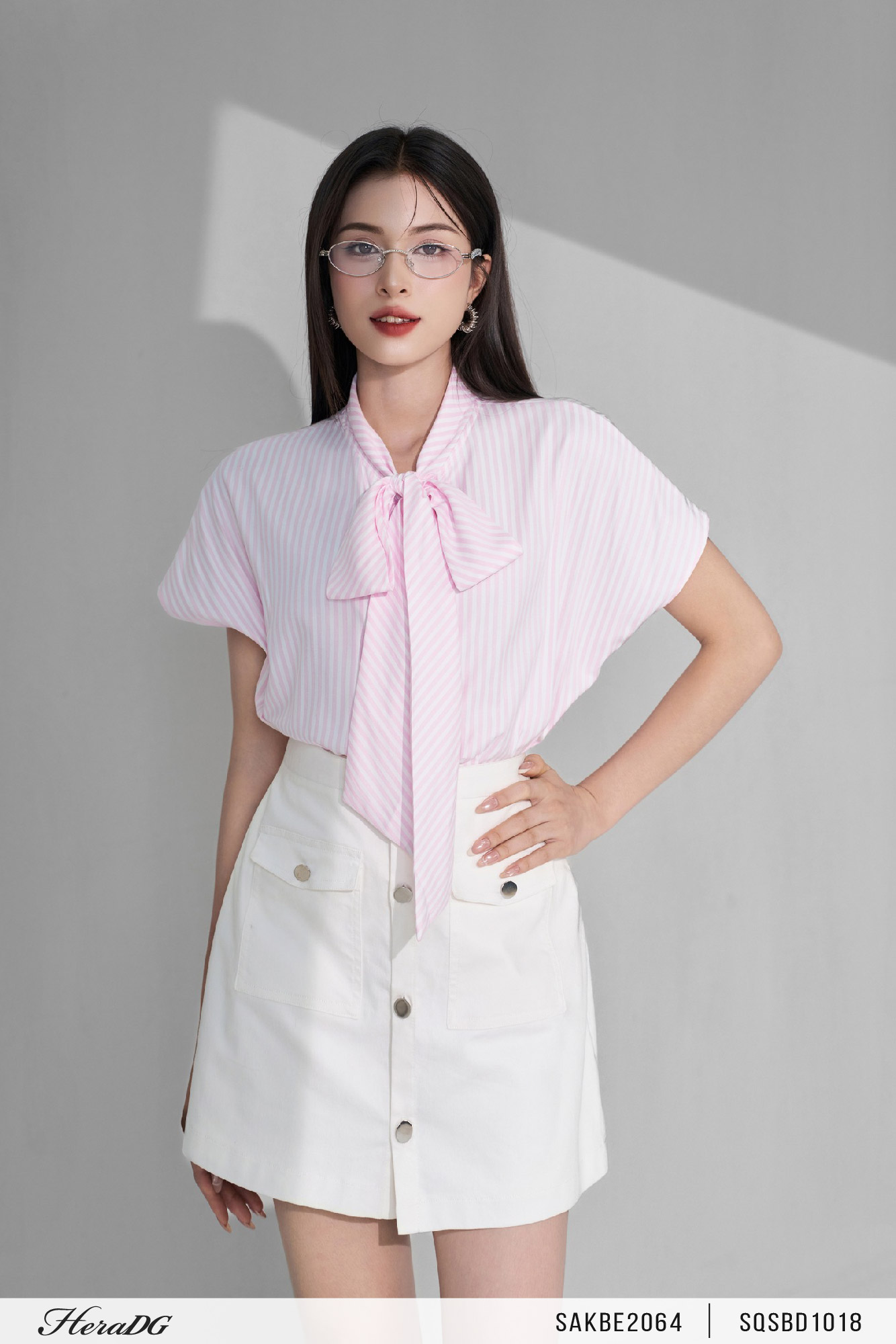 Ảnh của Áo kẻ cổ nơ tay liền