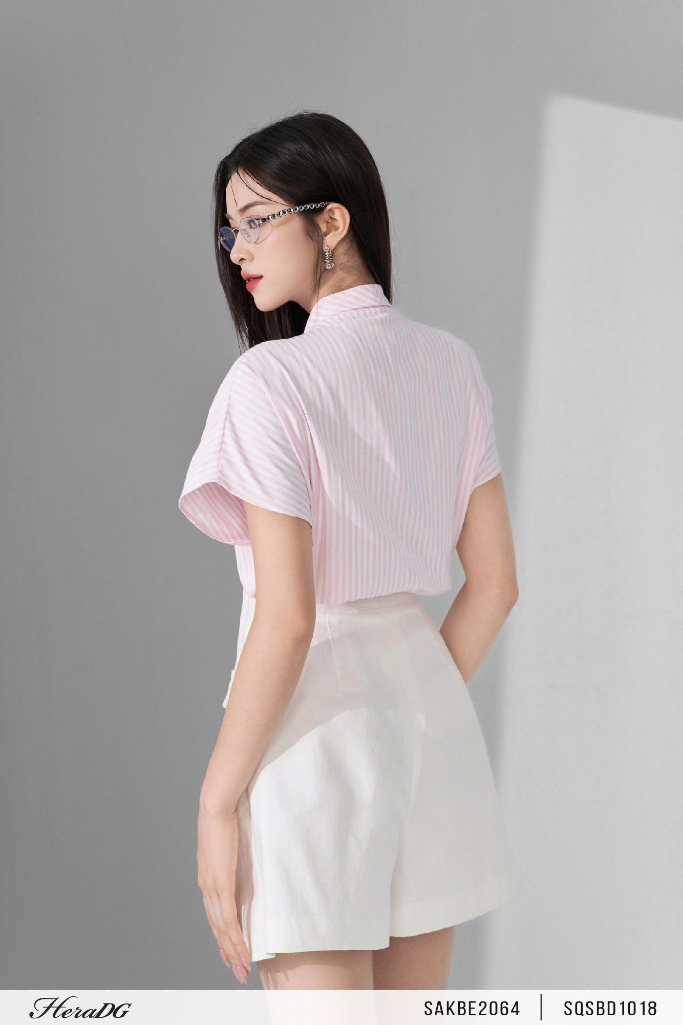 Ảnh của Áo kẻ cổ nơ tay liền