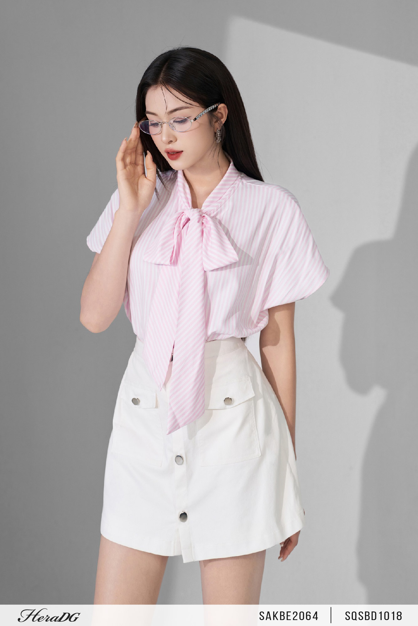 Ảnh của Áo kẻ cổ nơ tay liền
