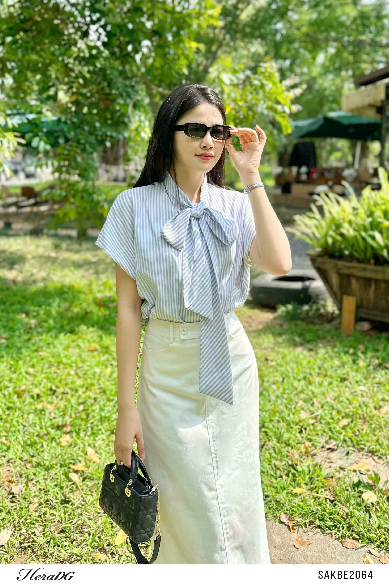 Ảnh của Áo kẻ cổ nơ tay liền