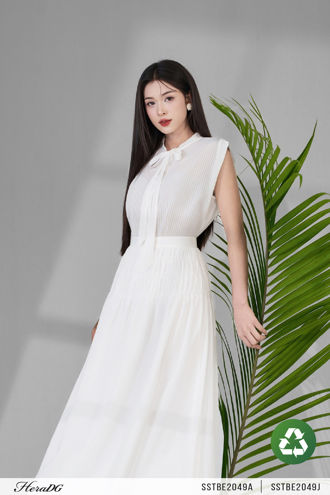 Ảnh của Áo kiểu vai chờm cổ nơ