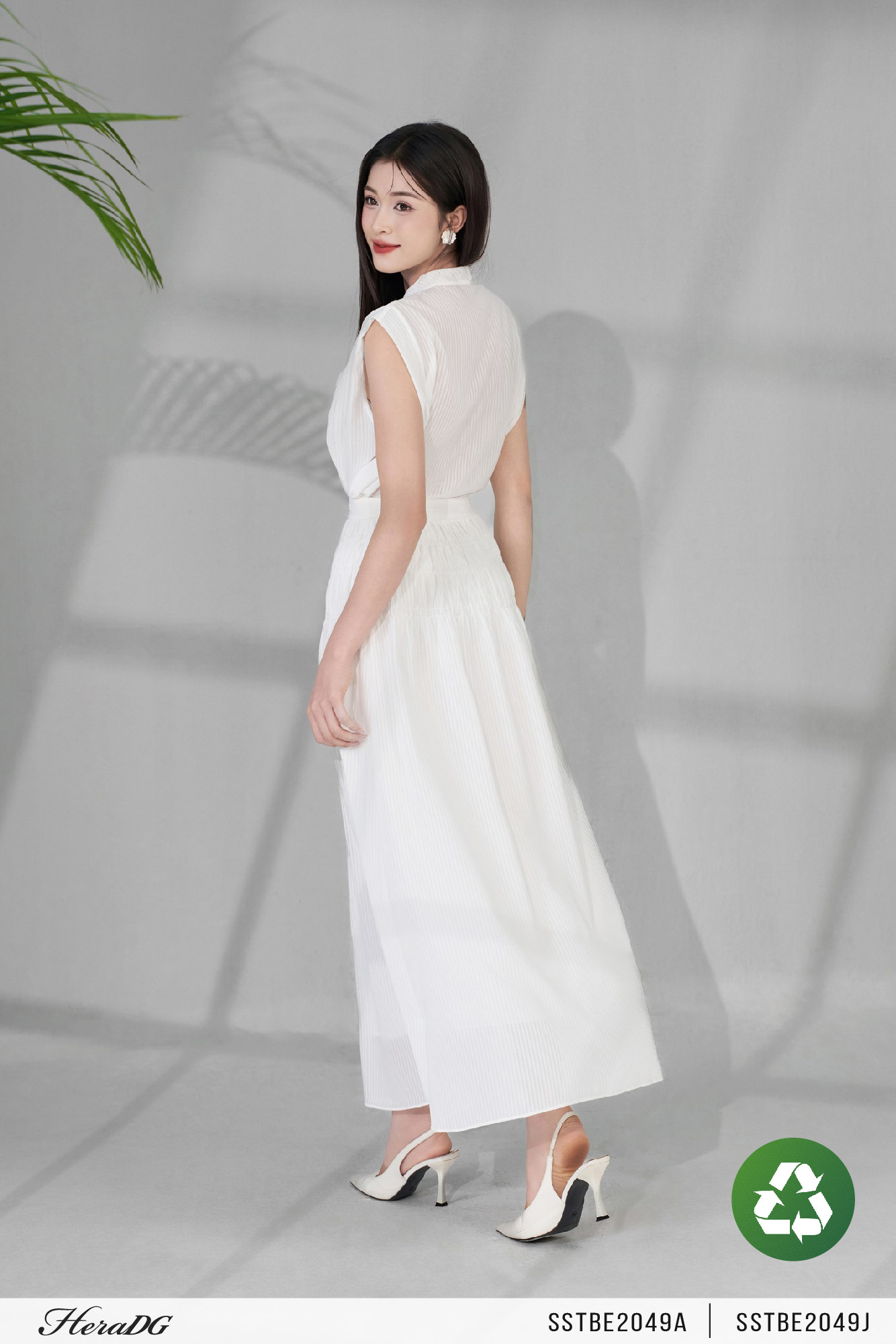 Ảnh của Chân váy xoè nhún hông