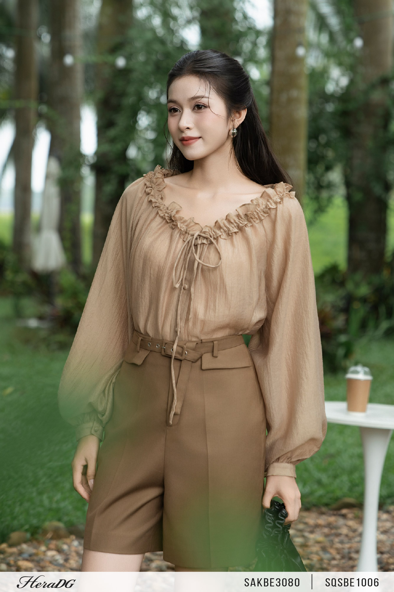 Ảnh của Áo kiểu cổ nhún bèo