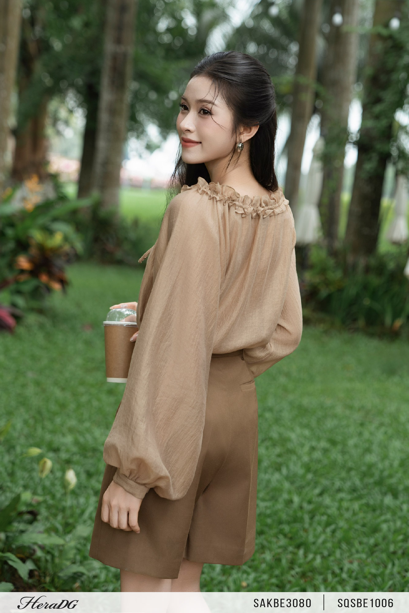 Ảnh của Quần short kèm đai