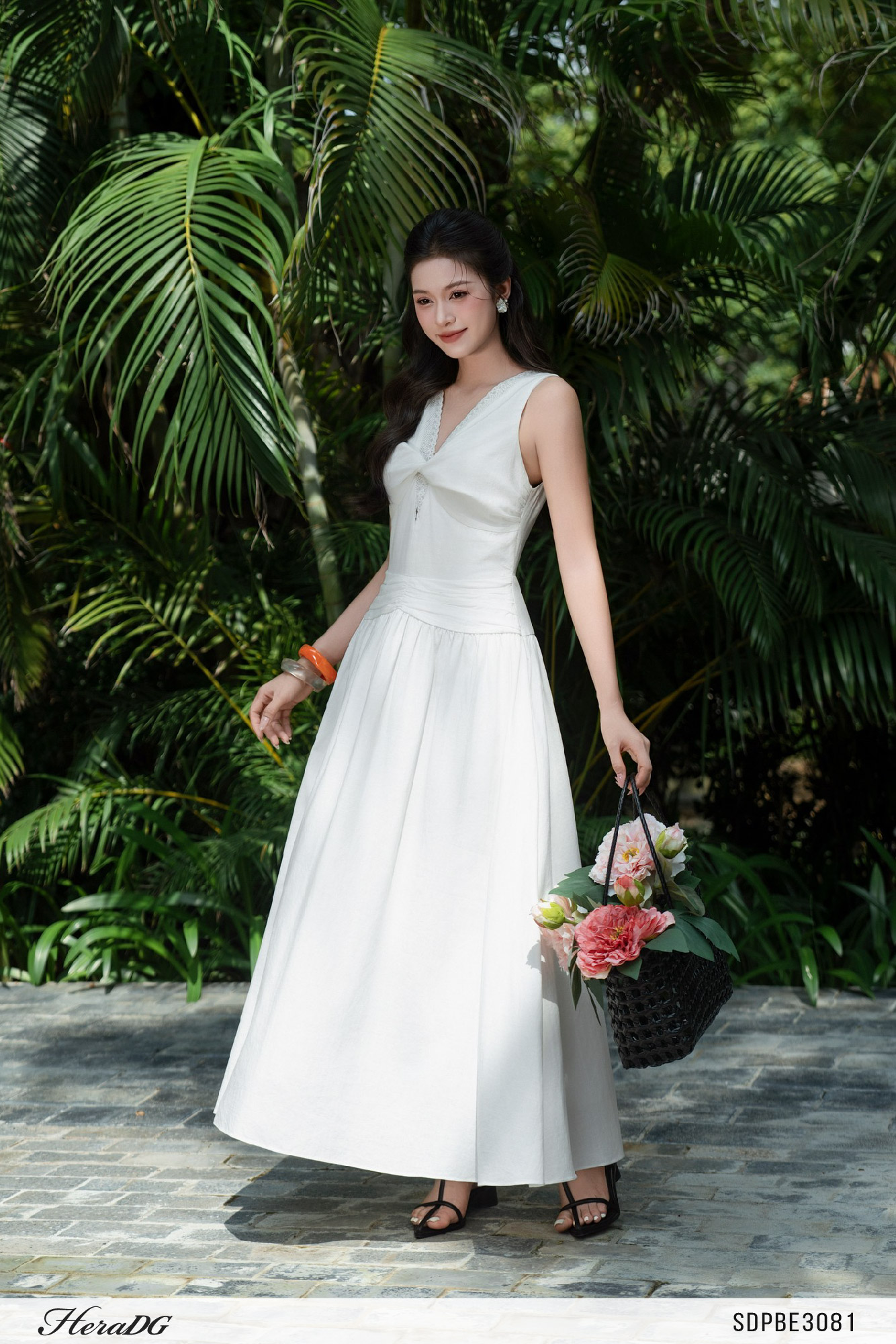 Ảnh của Đầm xoè phối ren