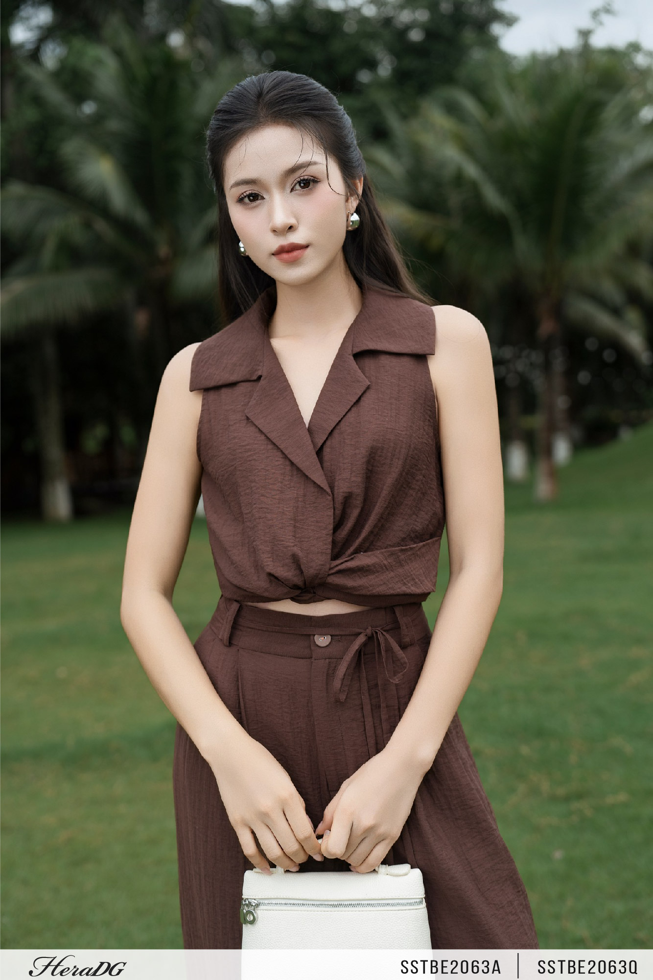 Ảnh của Áo dáng ngắn xoắn eo