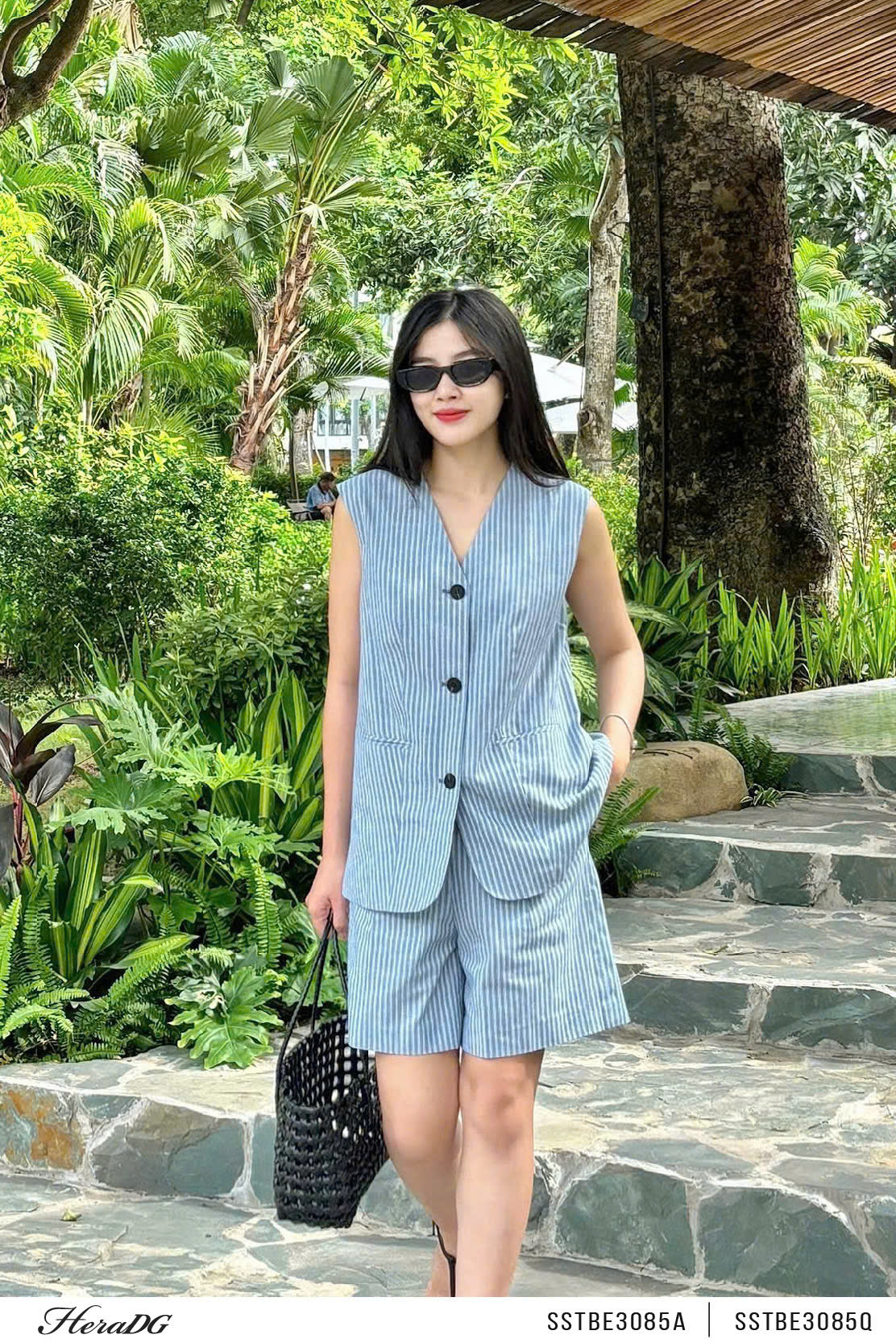 Ảnh của Quần short cạp quai nhê