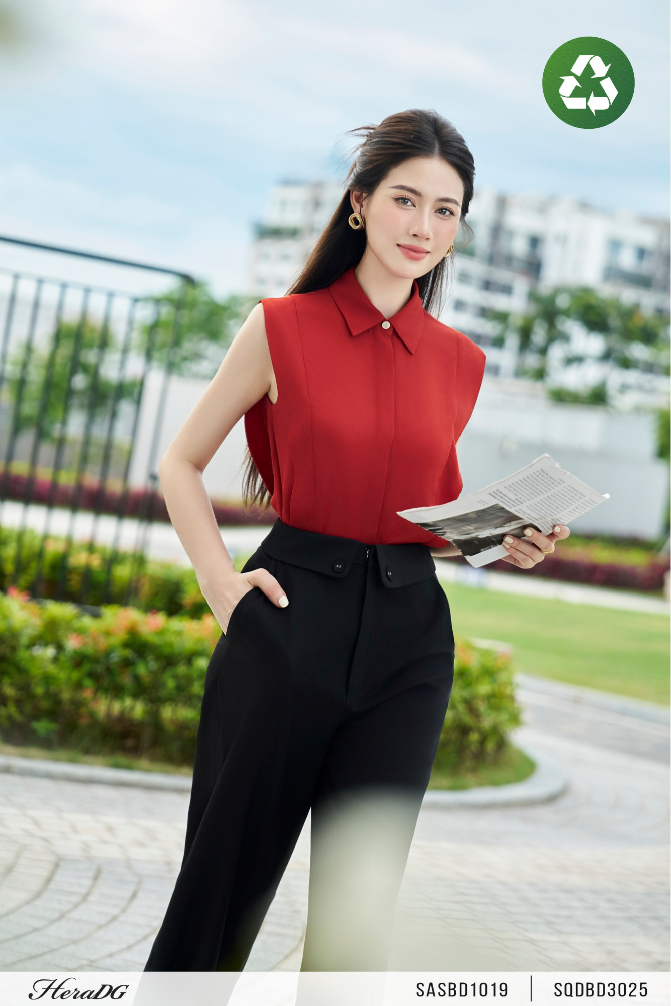 Ảnh của Quần suông cạp đính cúc