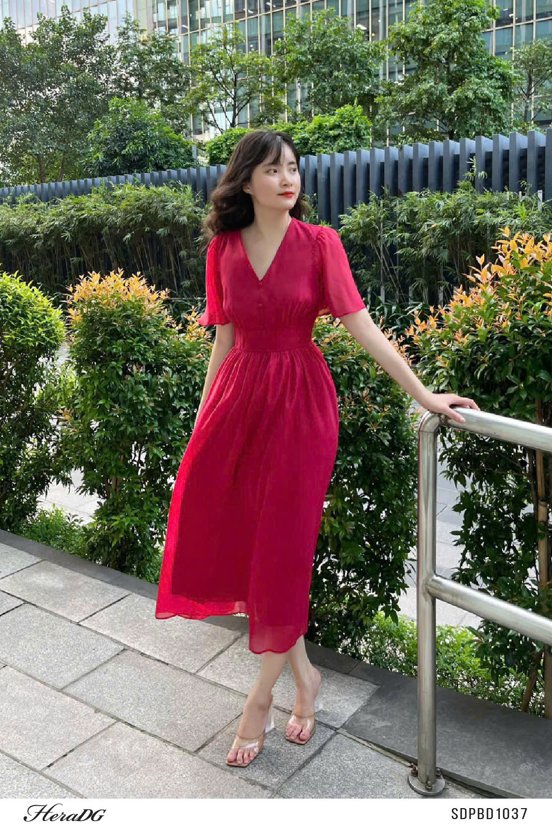 Ảnh của Đầm tơ xoè tay xẻ