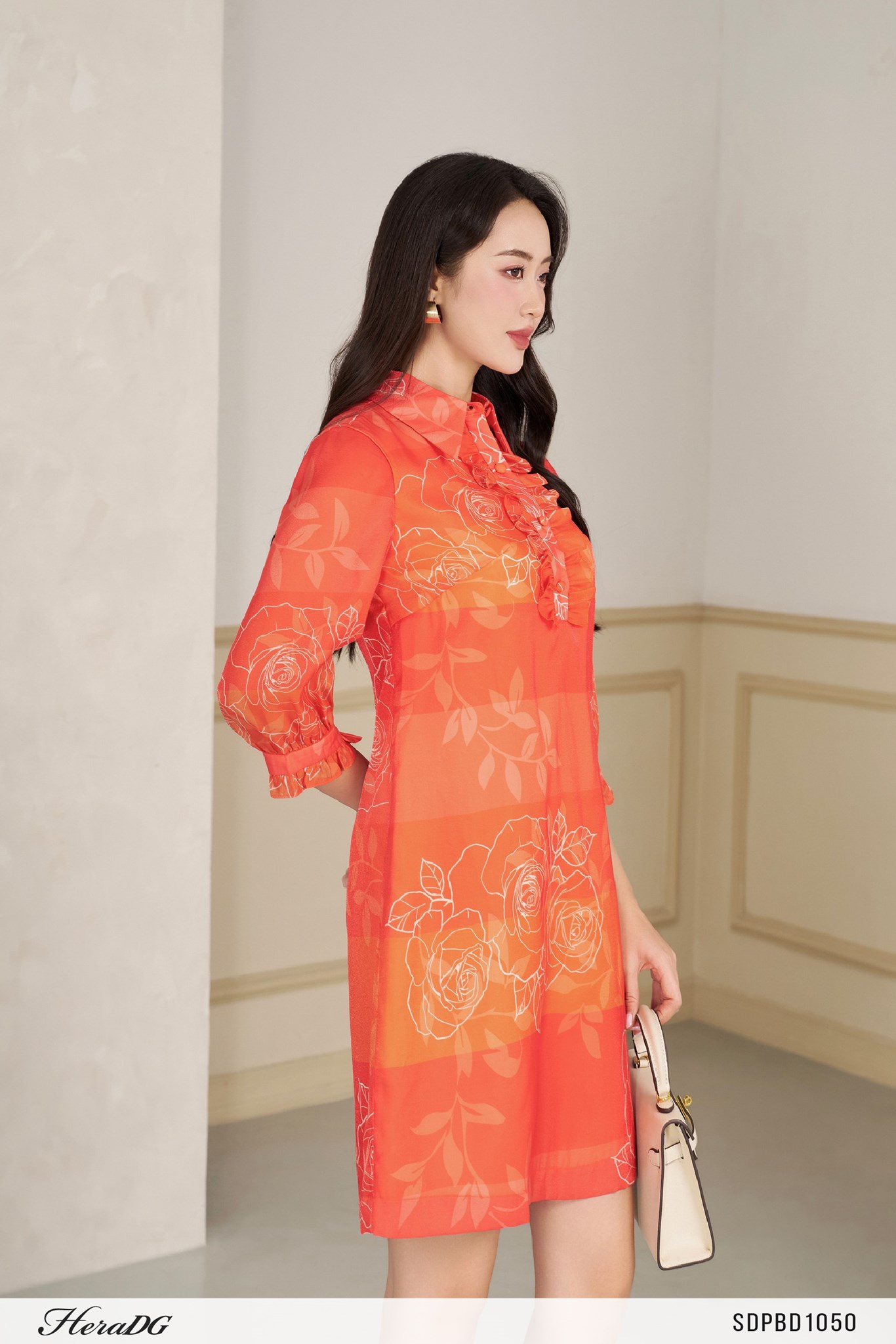 Ảnh của Đầm suông cổ trụ kẹp bèo