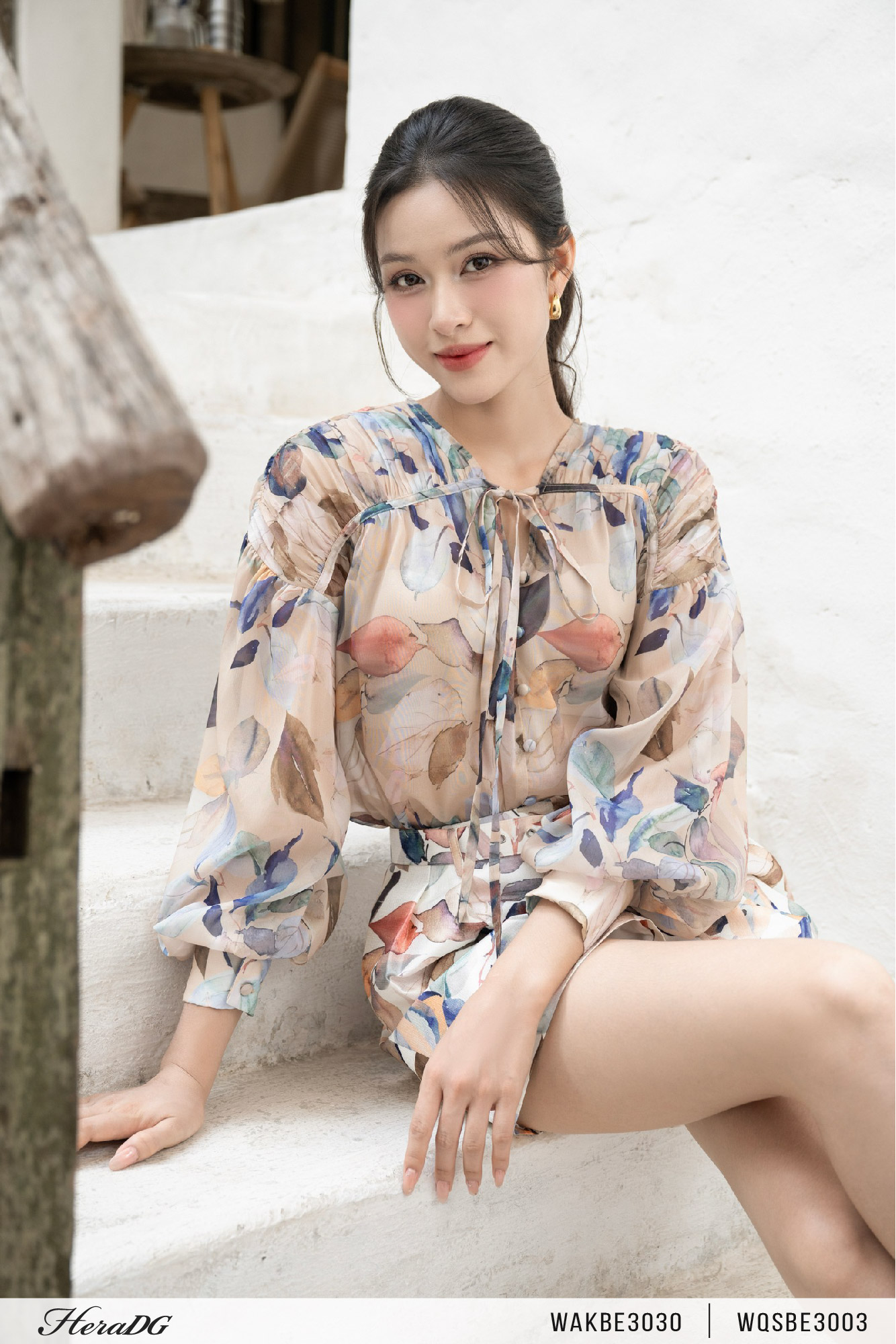 Ảnh của Áo kiểu xếp nhún vai