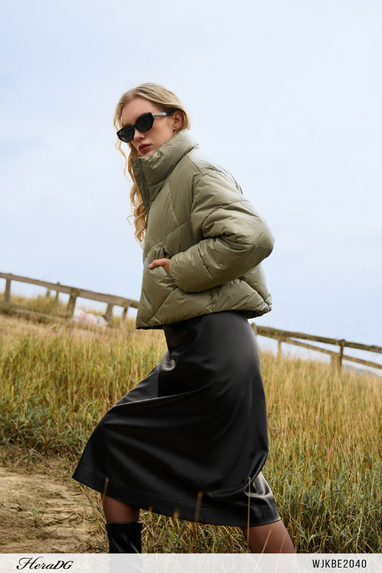 Ảnh của Áo phao 3 lớp dáng ngắn bomber