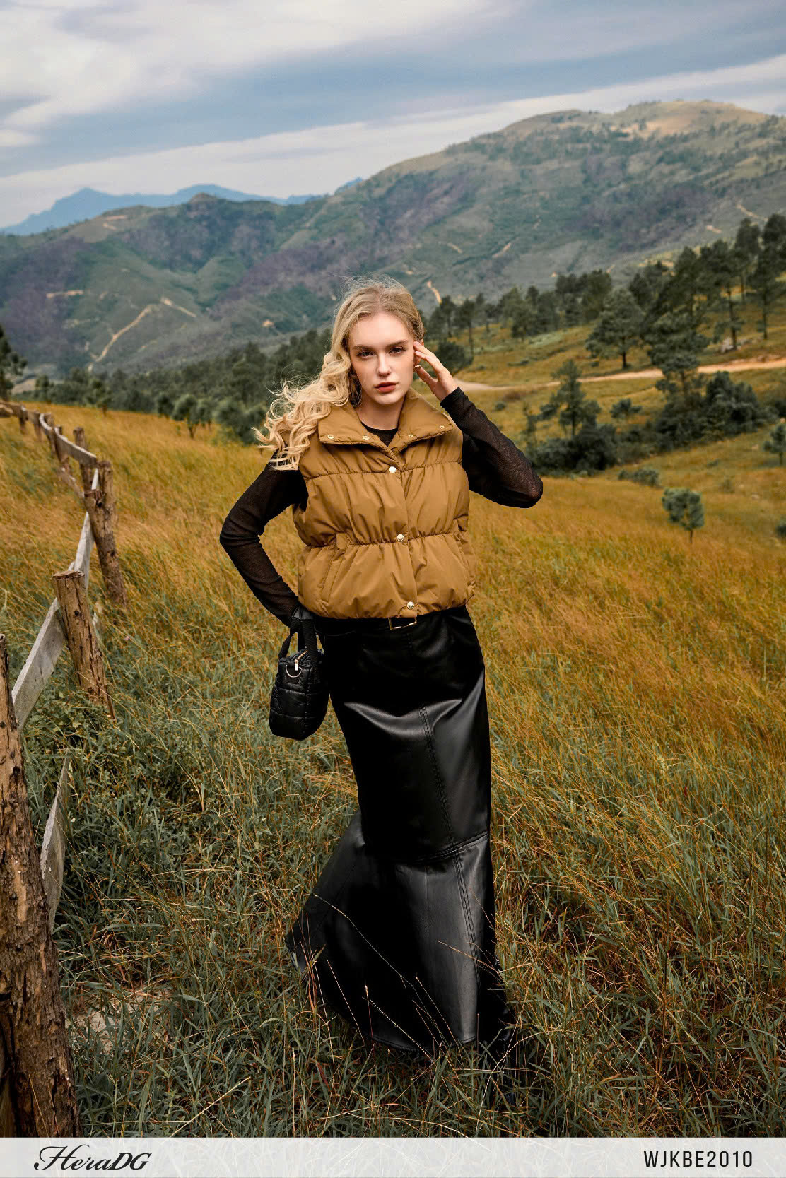 Ảnh của Áo gile 3 lớp cổ phễu