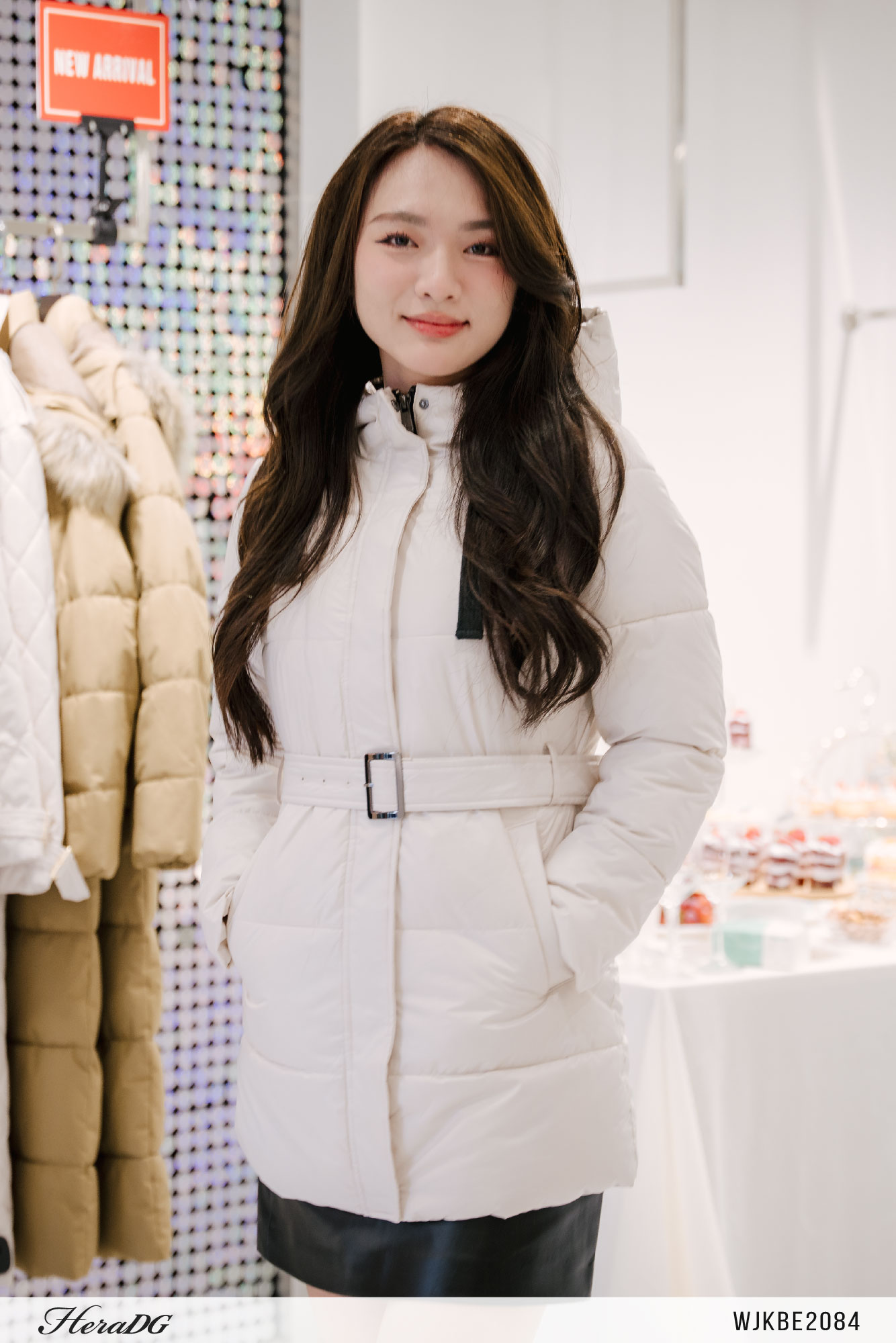 Ảnh của Áo phao 3 lớp dáng lỡ dây kèm đai