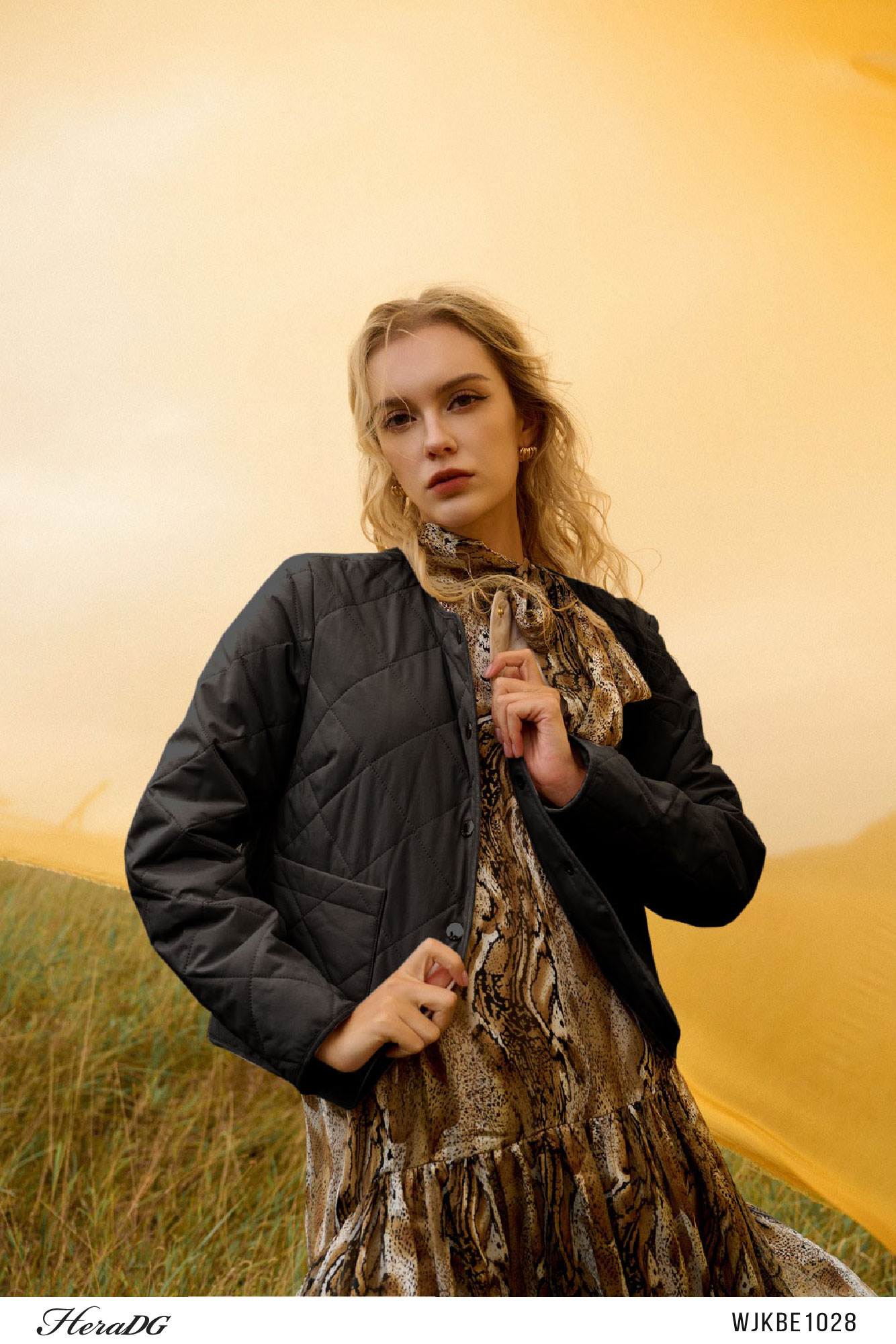 Ảnh của Áo phao 3 lớp dáng ngắn trần trám