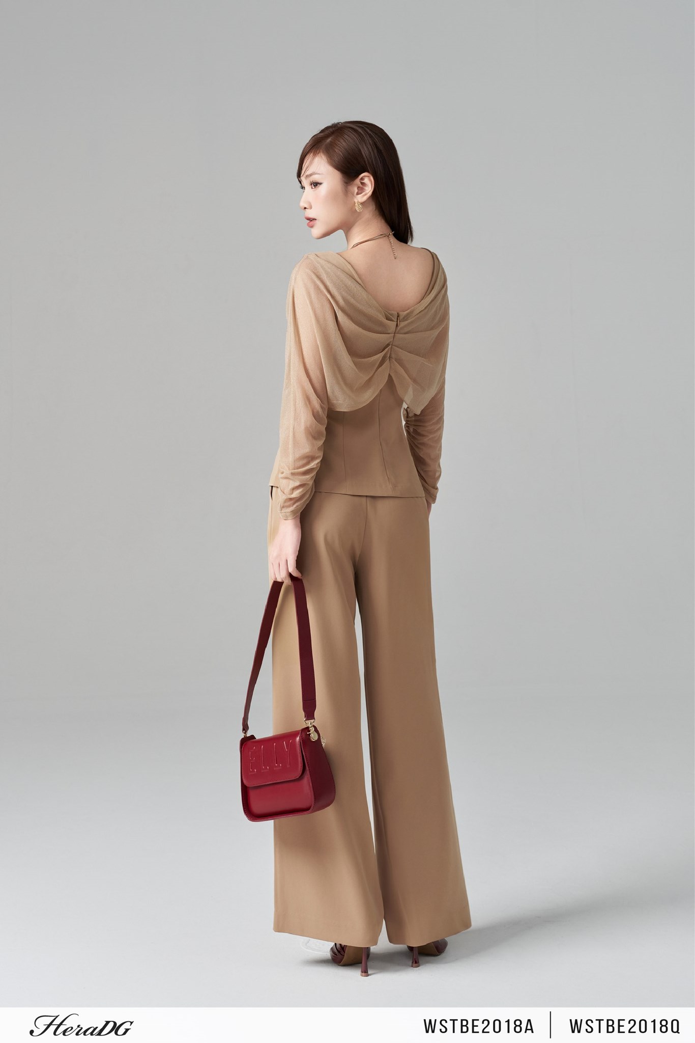 Ảnh của Áo kiểu dáng ôm phối tay