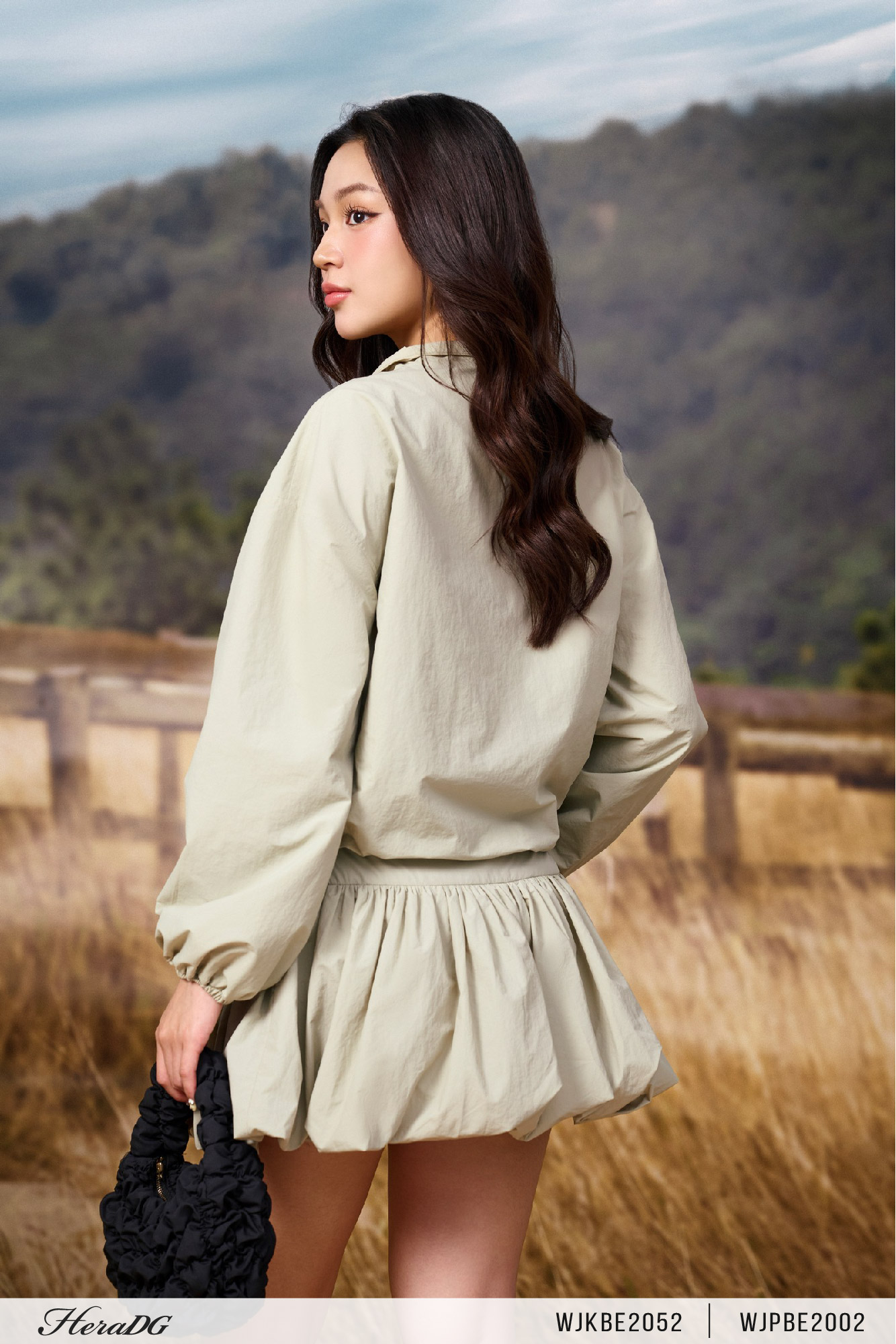 Ảnh của Chân váy A dáng ngắn