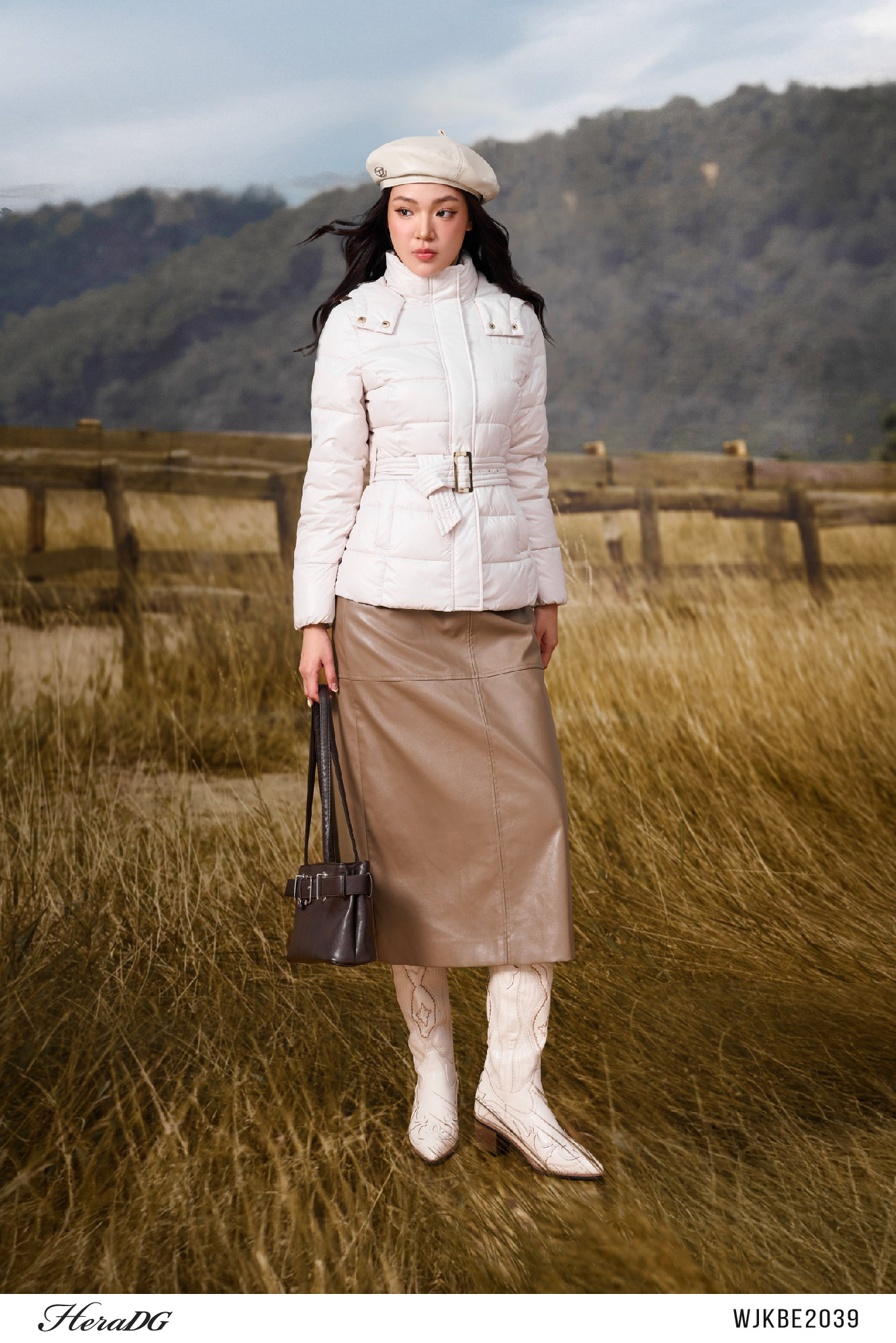 Ảnh của Áo phao 3 lớp dáng ngắn trần ngang có mũ