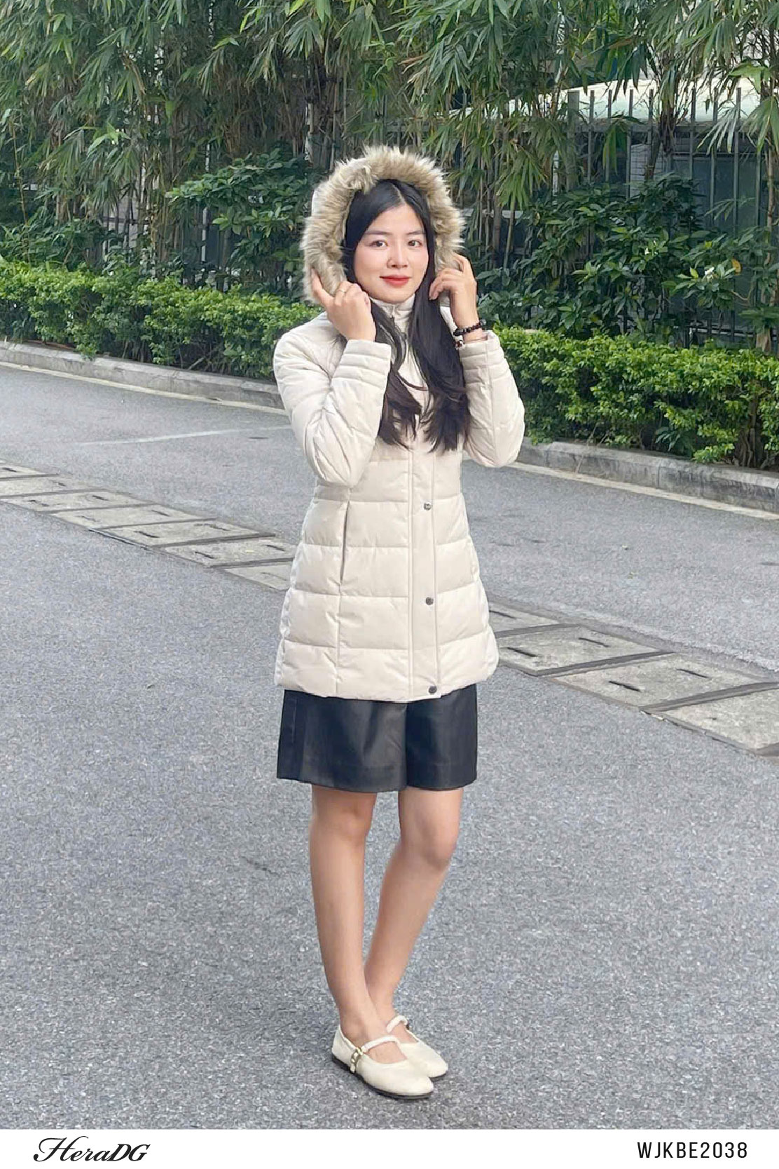 Ảnh của Áo phao 3 lớp dáng lỡ mũ lông tháo rời